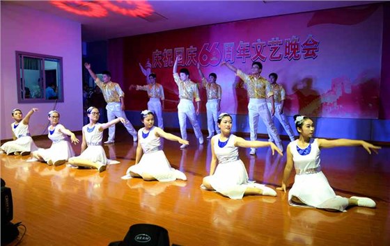 皖南電機(jī)慶國(guó)慶66周年晚會(huì)-舞蹈-家鄉(xiāng)的月亮 皖南電機(jī)慶國(guó)慶66周年晚會(huì)-舞蹈-家鄉(xiāng)的月亮