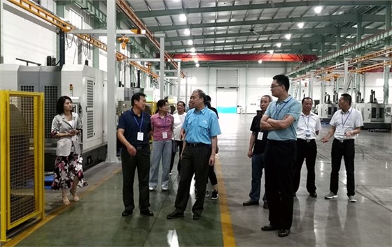 全椒縣政協(xié)副主席姜志山帶領該縣政協(xié)考察團來我公司參觀考察。