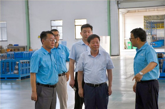 中機(jī)企協(xié)常務(wù)副會長楊一平來皖南電機(jī)調(diào)研指導(dǎo) 中機(jī)企協(xié)常務(wù)副會長楊一平來皖南電機(jī)調(diào)研指導(dǎo)