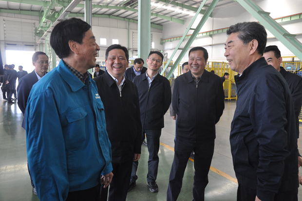 安徽省常務副省長鄧向陽來皖南電氣調(diào)研 安徽省常務副省長鄧向陽來皖南電氣調(diào)研